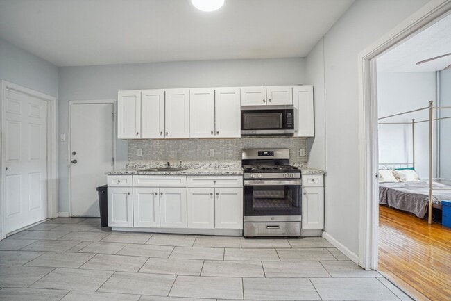 Building Photo - 93 Monticello Ave