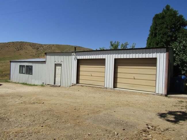 Building Photo - 12096 ID-21
