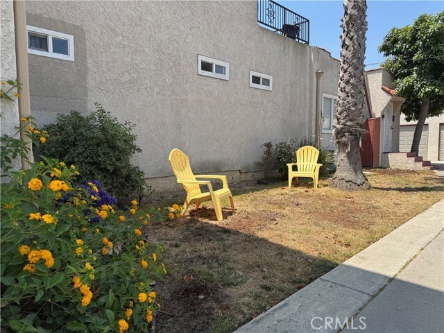 Building Photo - 219 S Eucalyptus Ave