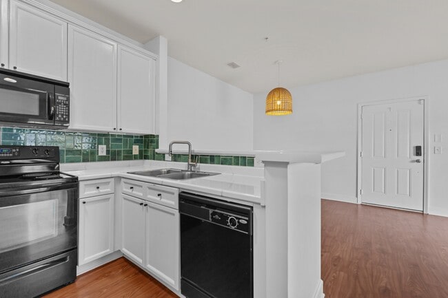 Building Photo - 8441 Callabee Way