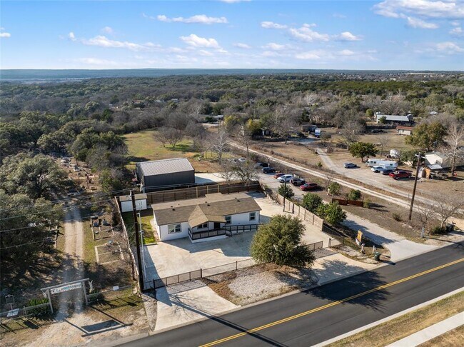 Building Photo - 624 S Old Stagecoach Rd