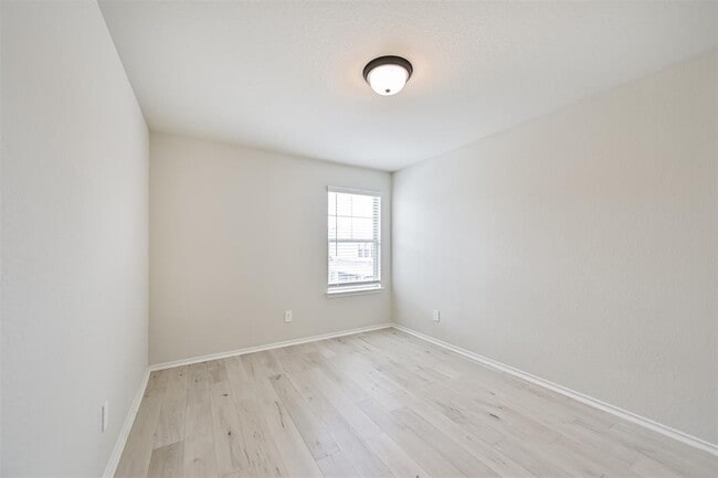 Building Photo - 3407 Knighton Hill Dr