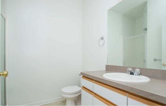 Building Photo - 1430 Fox Pointe Cir