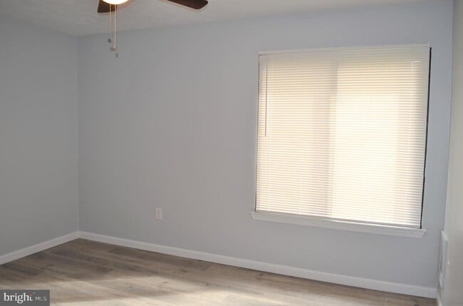 Building Photo - 14903 Neath Ct