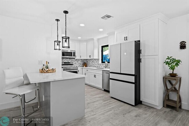 Building Photo - 2176 NE 62nd St