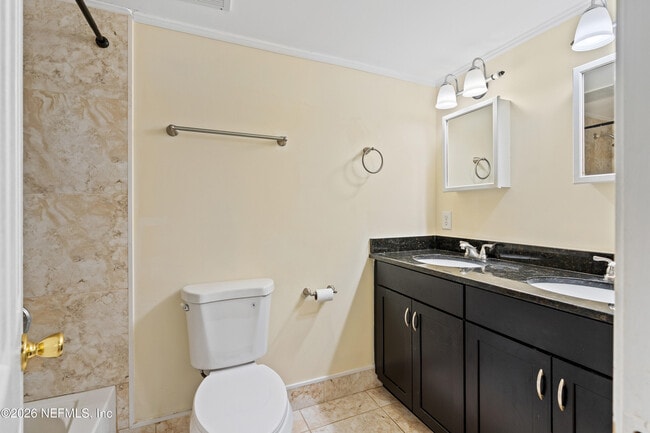 Building Photo - 9960 Moorings Dr