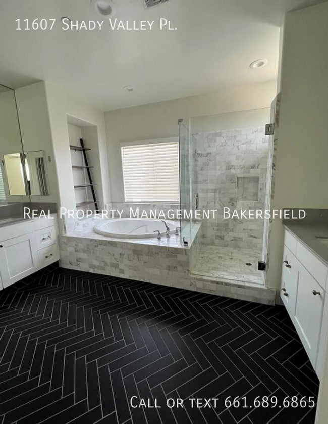 Building Photo - 11607 Shady Valley Pl