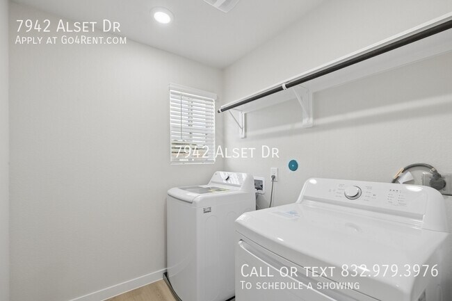 Building Photo - 7942 Alset Dr