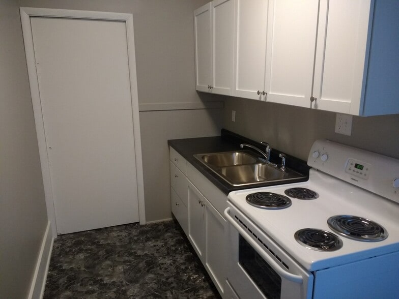 Building Photo - 522 Vine St