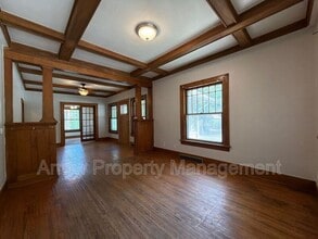 Building Photo - 415 N 32nd St