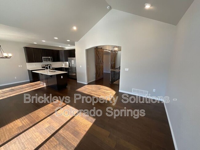 Building Photo - 815 Tailings Dr