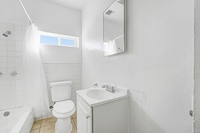 Building Photo - 3175 Winter St