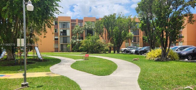 Building Photo - 9440 W Flagler St