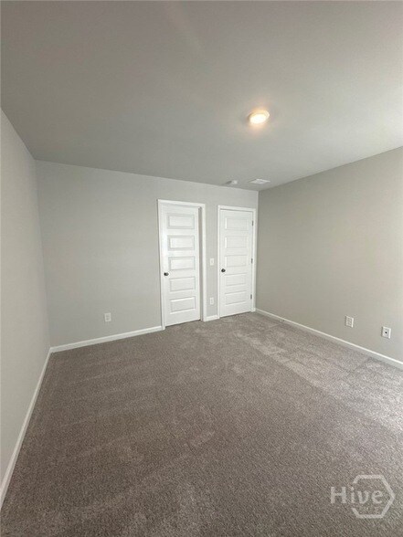 Building Photo - 134 Binscombe Ln