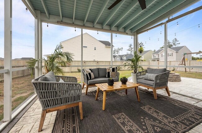 Building Photo - 401 Carrara Dr