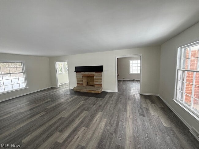 Building Photo - 22350 S Woodland Rd