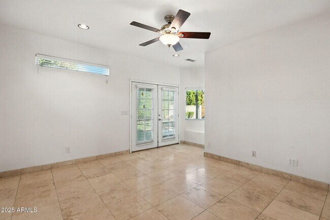 Building Photo - 3519 N 63rd Pl