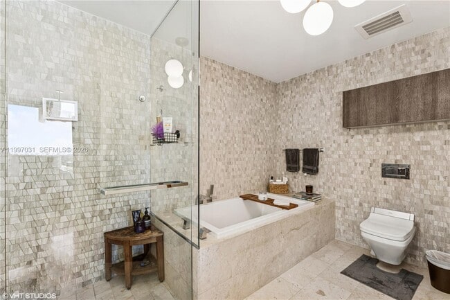 Building Photo - 88 SW 7th St