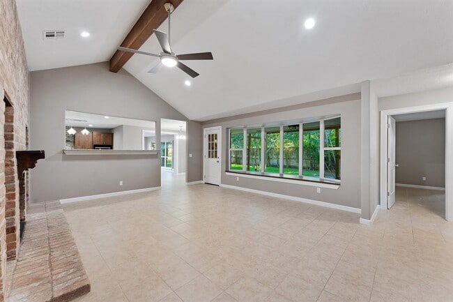 Building Photo - 11 Whittier Dr