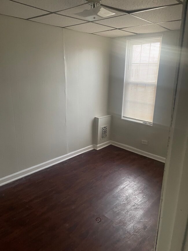 Building Photo - 7152 Hegerman St