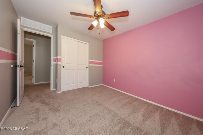 Building Photo - 8754 N Mugho Pine Trail