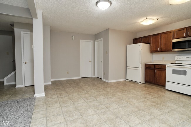 Building Photo - 14169 Clapboard Dr