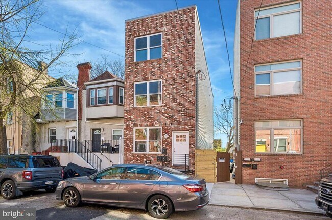 Building Photo - 1645 N Marshall St