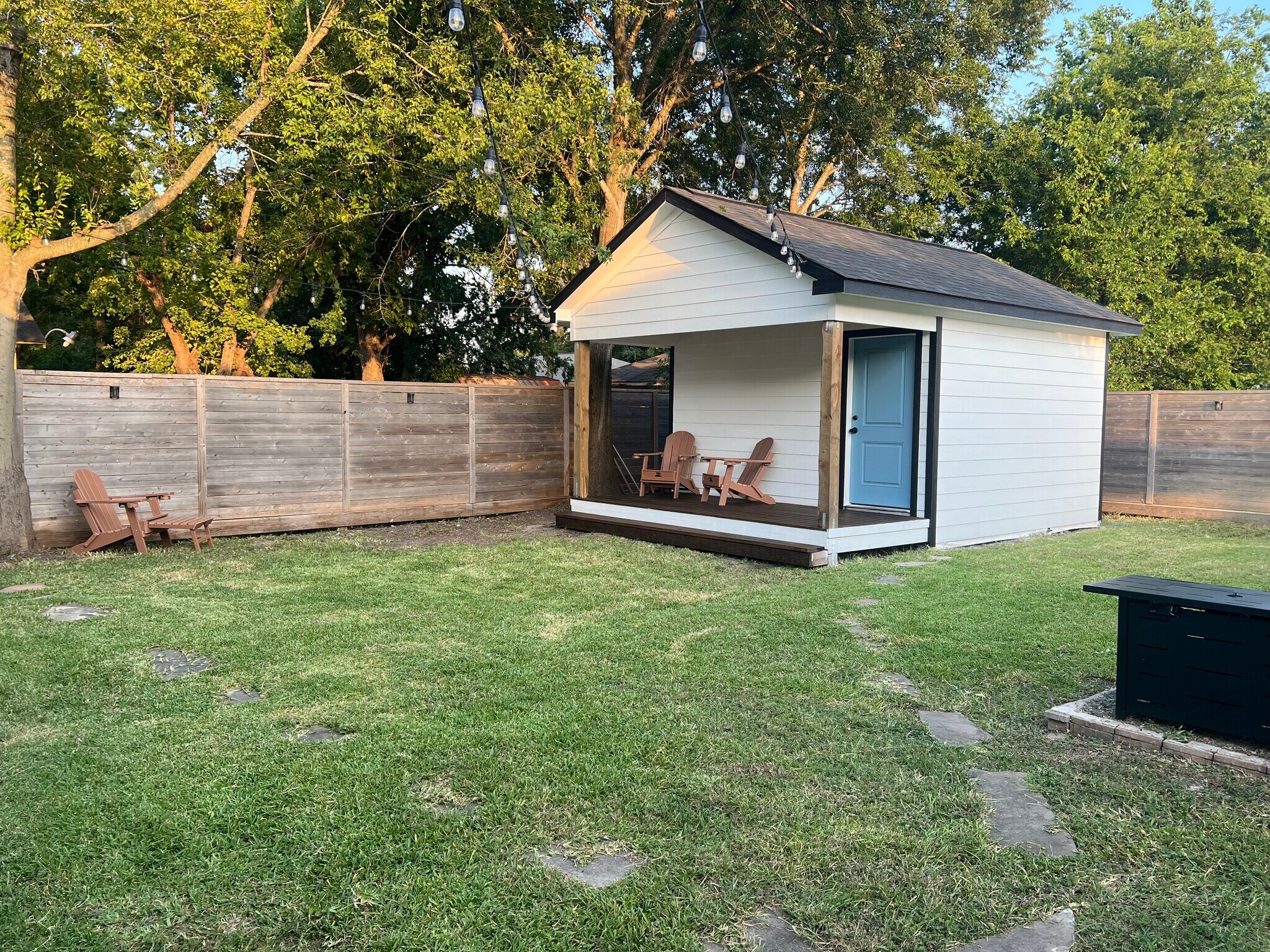 Backyard - 604 E 42nd St