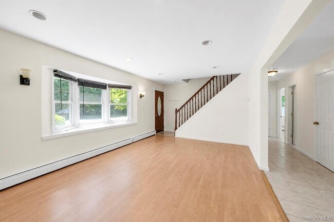 Building Photo - 3173 Roxbury Ln