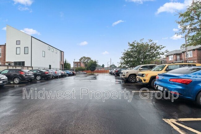 Building Photo - 4244 Chouteau Ave