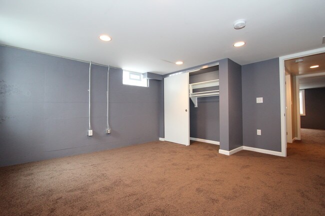 Building Photo - 1206 Veto St NW