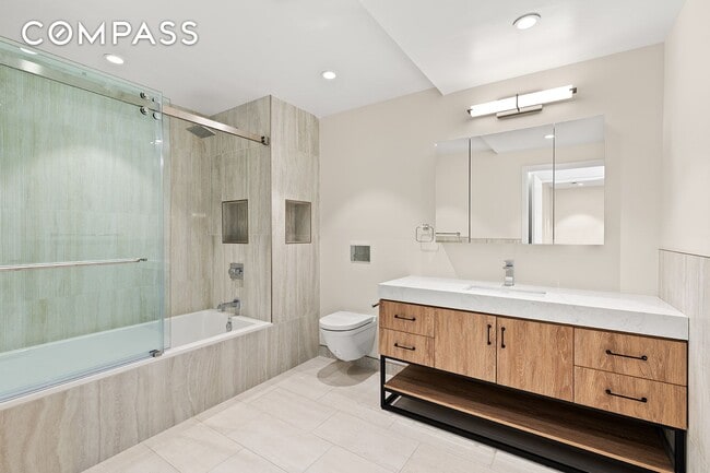 Building Photo - 48 W 68th St