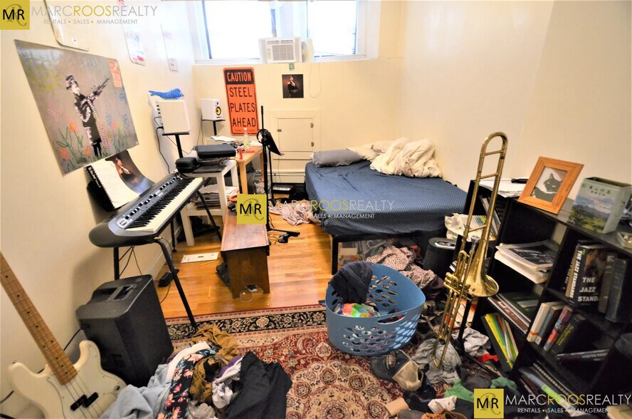 Building Photo - 589 Beacon St