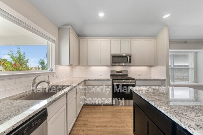 Building Photo - 2080 Cowan Dr