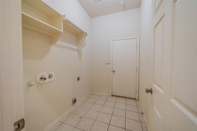 Building Photo - 7509 Dalton Dr