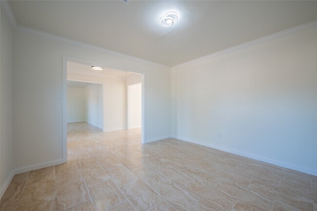 Building Photo - 1923 Big Horn Dr