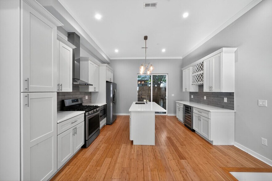 Building Photo - 1518 S 25th St