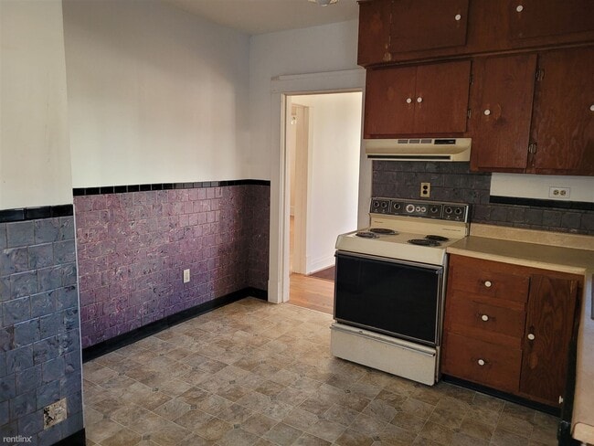 Building Photo - 2 br, 1 bath House - 922 Greendale Drive