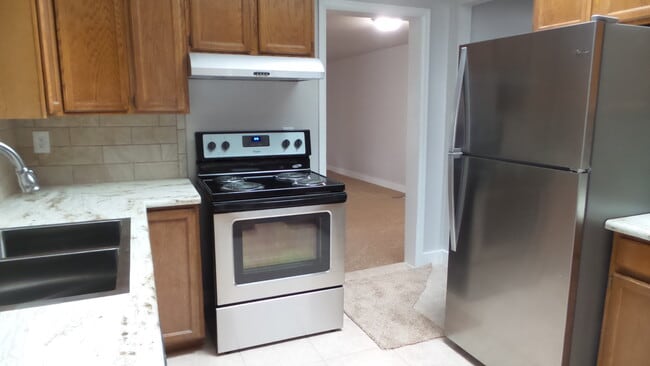 Building Photo - 433 S Kimball St