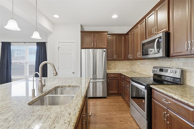 Building Photo - 13401 Henneman Dr