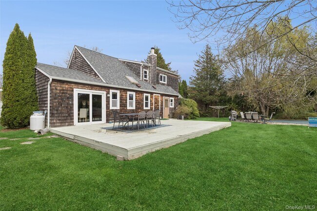 Building Photo - 3 Meadowgrass Ln