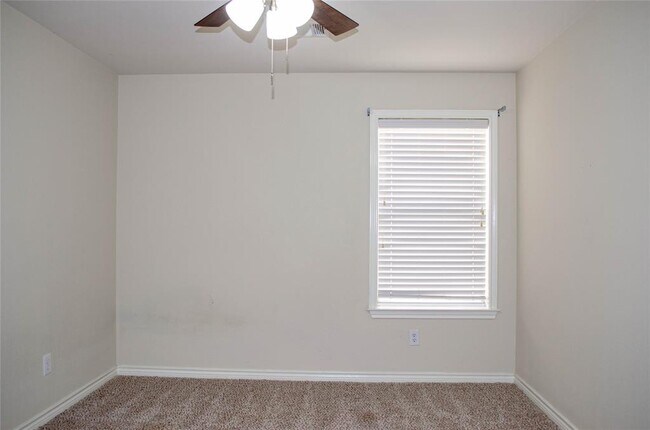 Building Photo - 120 Fred Couples Dr
