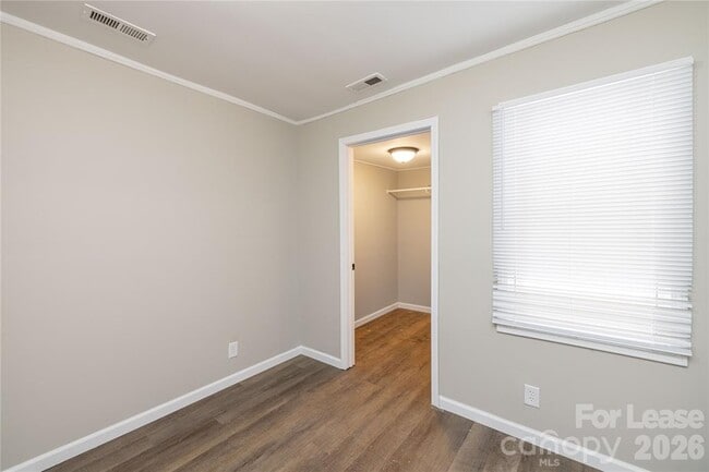 Building Photo - 629 Colston St