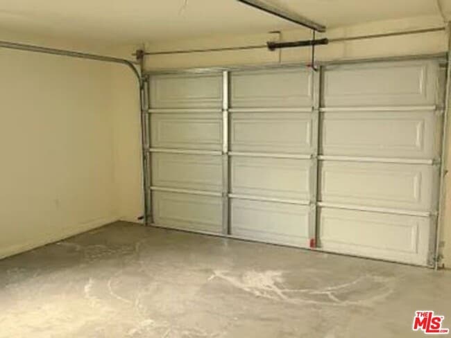 Building Photo - 5105 Irvington Terrace