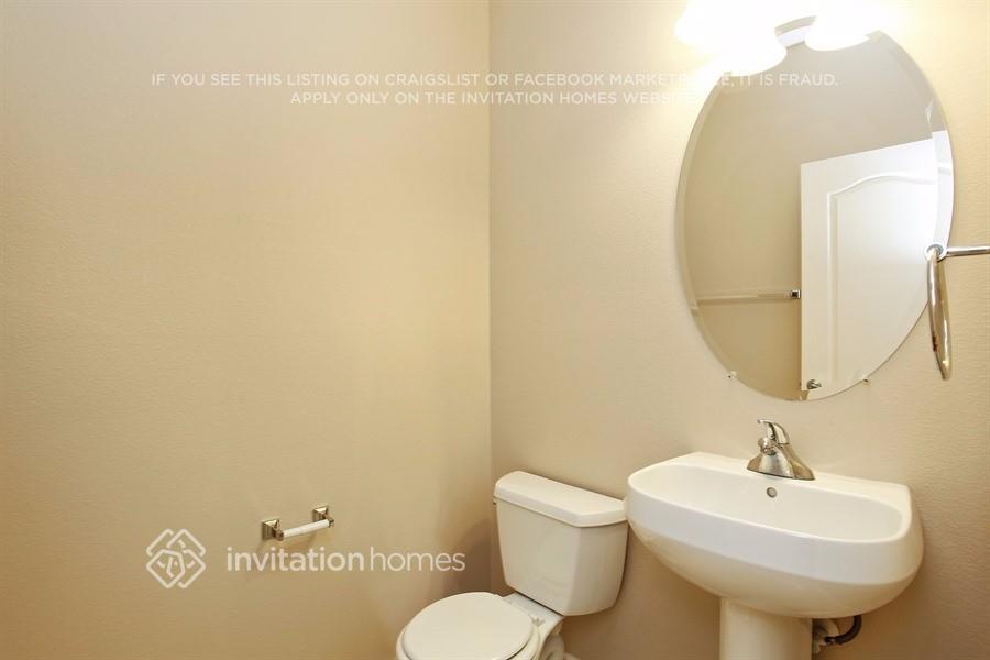 Building Photo - 10541 Danielson Ave