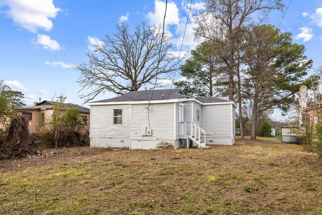 Building Photo - 829 51st St Ensley