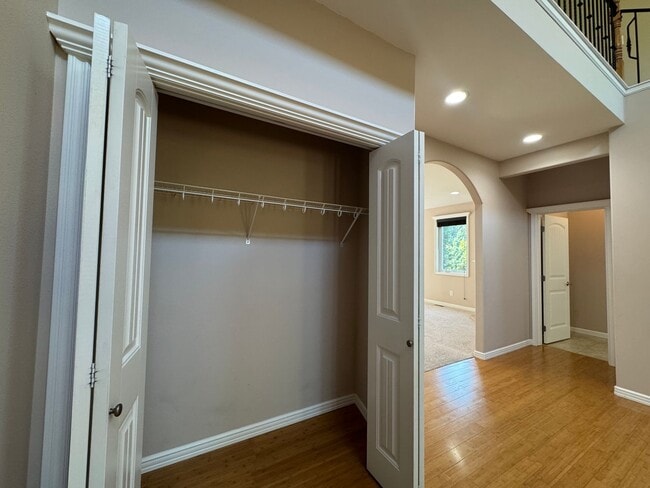 Building Photo - 4467 Castlerock Dr