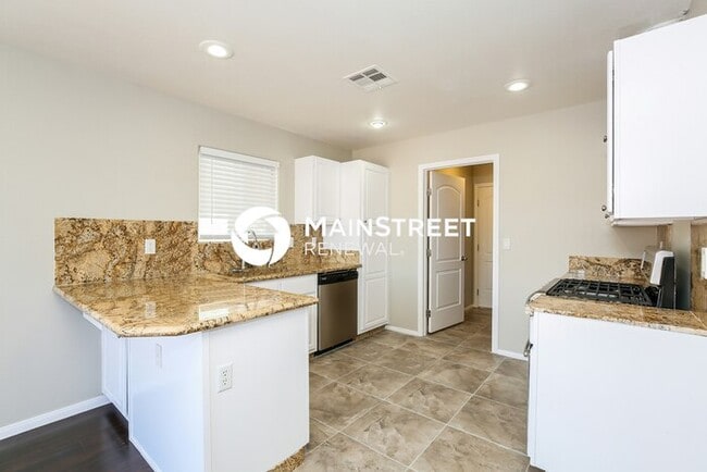 Building Photo - 3 Bedroom Pet-Friendly Home in Henderson, NV with Main Street Renewal