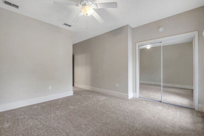 Building Photo - Midtown Tallahassee Townhome