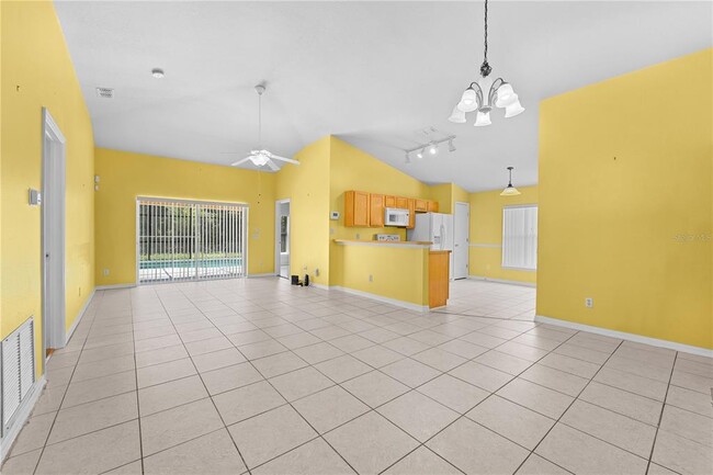 Building Photo - 131 Sandy Ridge Dr